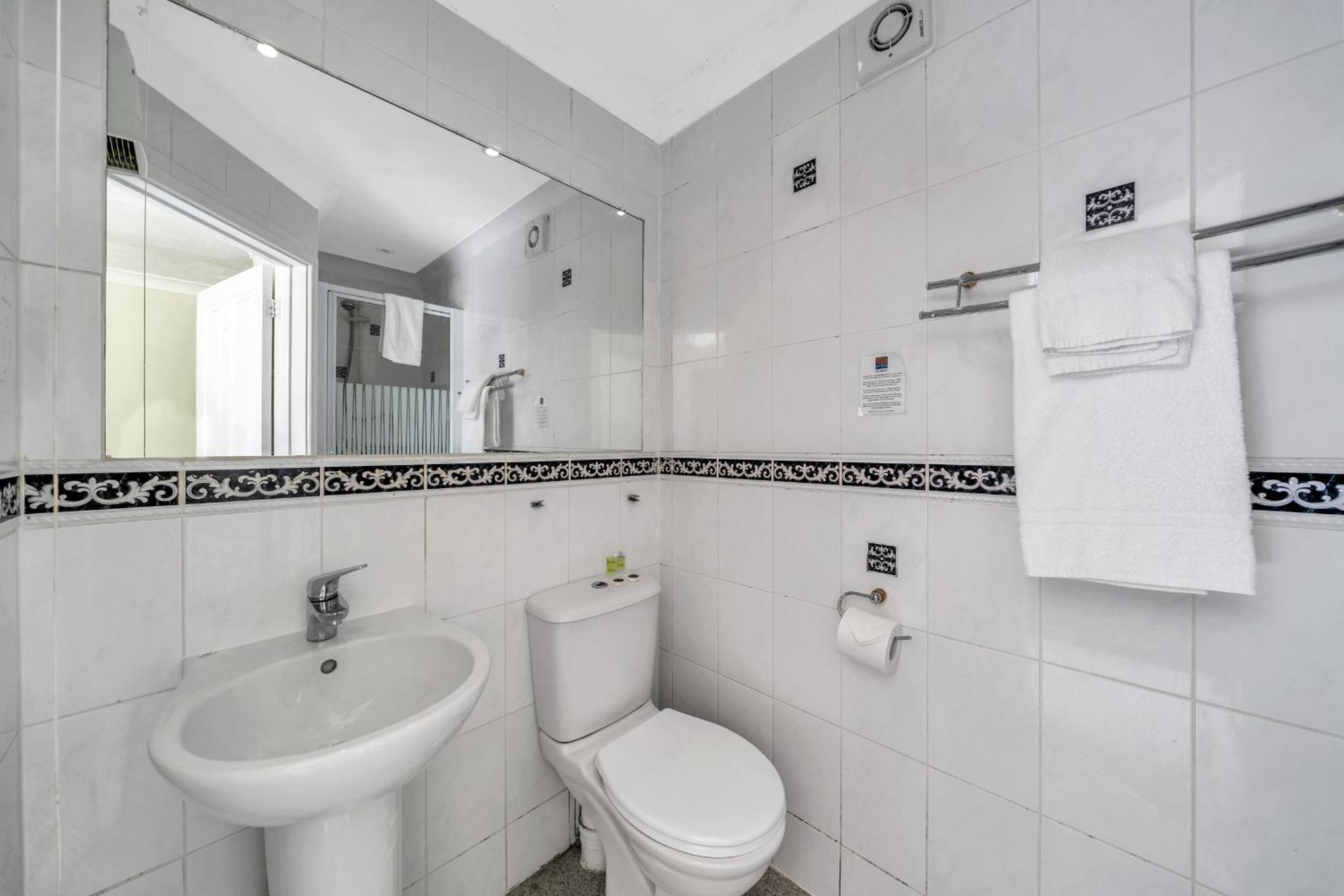Dial House Hotel Crowthorne Luaran gambar