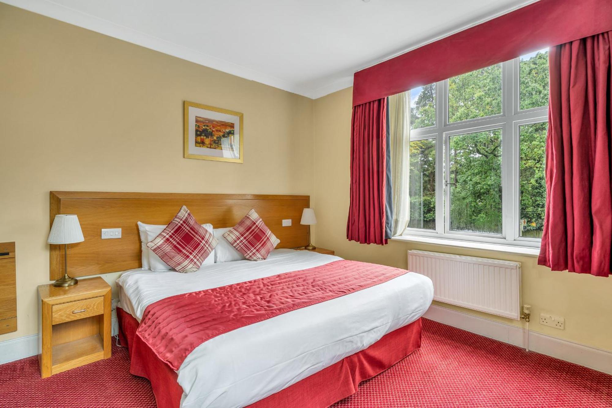 Dial House Hotel Crowthorne Luaran gambar