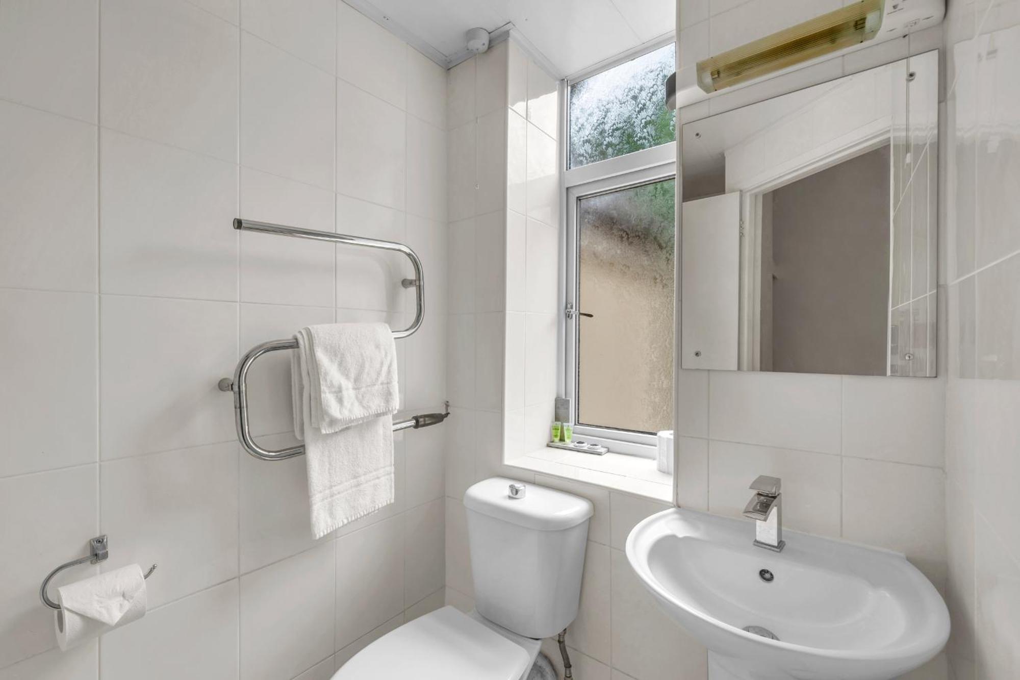 Dial House Hotel Crowthorne Luaran gambar